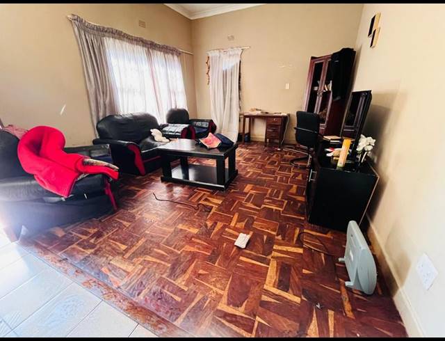 7 BEDROOM HOUSE FOR SALE IN REGENTS PARK